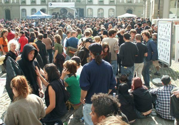 Samedi 6 novembre 2007, la ville de Berne a &eacute;t&eacute; le th&eacute;atre d'affrontements entre des casseurs et les forces de l'ordre...