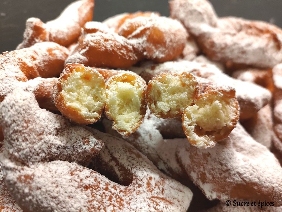 Beignets bugnes de mon enfance - Recette en vidéo