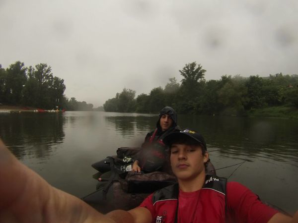 La pêche sous la pluie c'est un peu particulier ! ;)