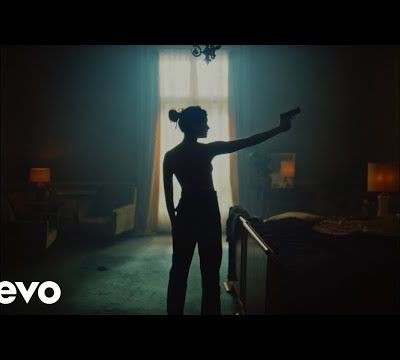 Lefa - Bitch (Clip officiel) ft. Vald; Lyrics, Paroles, Traduction, Music, Audio, Vidéo Officielle | Worldzik 