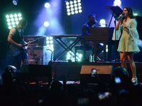 [Vidéos + Photos] Lana Del Rey à Monterrey