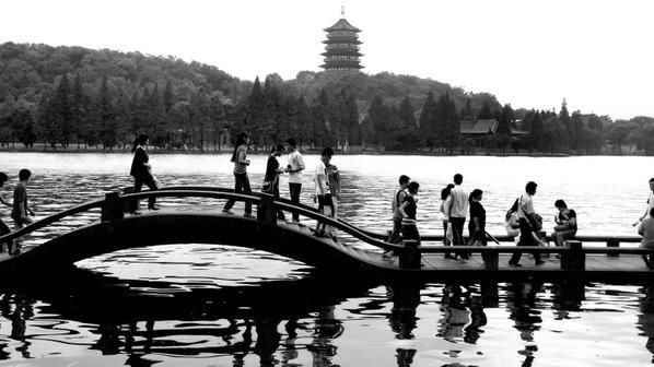 Un bout de voyage avec nous à PUTUOSHAN, une île bouddhiste gardée par Guanyin, la déesse de la Miséricorde...