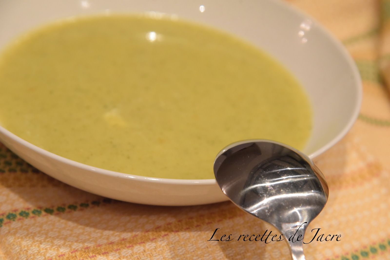 Soupe Brocoli Pomme De Terre Thermomix Soupe de brocolis - Les recettes de Jacre/En toute simplicité