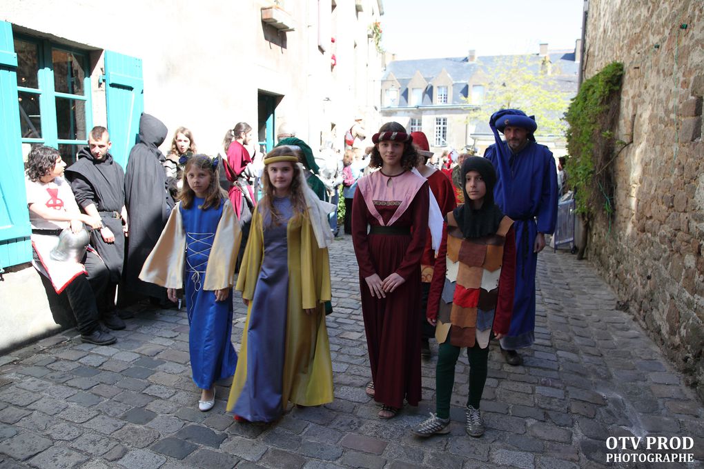 Photos de la fete medievale de guerande.ville de guerande. sel de guerande.