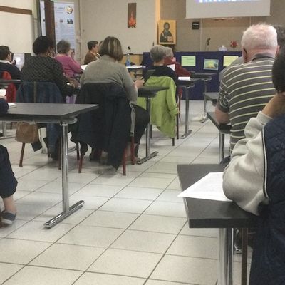 Faisons confiance en Dieu en tournant vers lui notre pensée. Reconnaissons humblement nos manquements et attendons tout de Lui