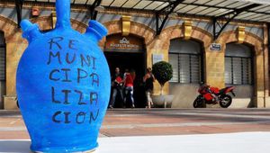 Aguas de Murcia endeuda a familias sin recursos y les impide acceder a ayudas sociales