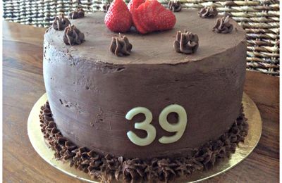 Gâteau fraises-mascarpone-chocolat noir