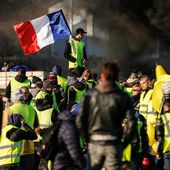 Mobilisation, blessures, arrestations... Un an de gilets jaunes en chiffres