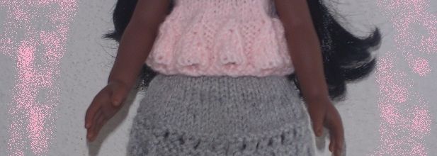 Ensemble petites cloches avec chapeau et bottes pour Cassandra