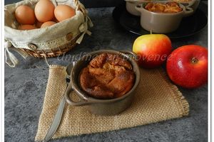 Petits clafoutis aux pommes, spéculoos et vanille