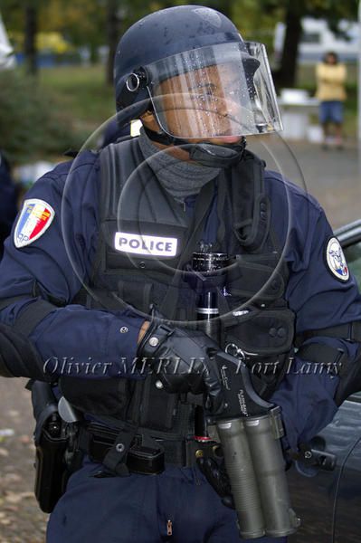 Sélection de photos issue de divers reportages avec nos forces de police sur Paris et Marseille.