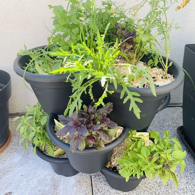 Aménagement du jardin urbain, petit topo sur les pots empilables