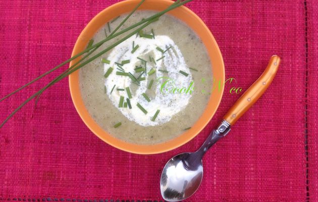 Soupe de laitue aux pommes de terre *recette allégée (pour 6 à 8 personnes)