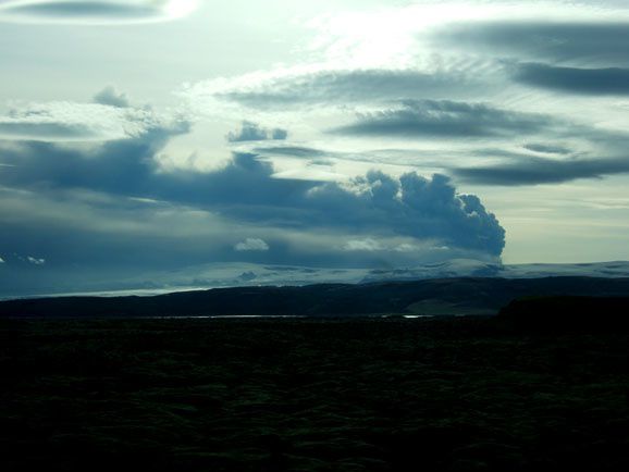 Paysages d' Islande: volcans, cascades, champs de lave et geysers