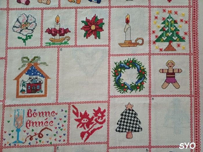 Case A : Sapin aux cœurs pendants, pour le Plaid en Fêtes