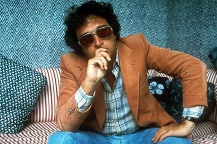 Happy birthday to Randy Newman, born on 28th Nov 1943, singer, songwriter, composer of 'Mama Told Me Not To Come', 'Simon Smith And The Amazing Dancing Bear', 1977 US No.2 single 'Short People.' Film soundtracks including 'Ragtime.' Once hailed as the greatest songwriter alive by Paul McCartney. Since the 1980s, Newman has worked mostly as a film composer, his film scores include Ragtime, Toy Stor