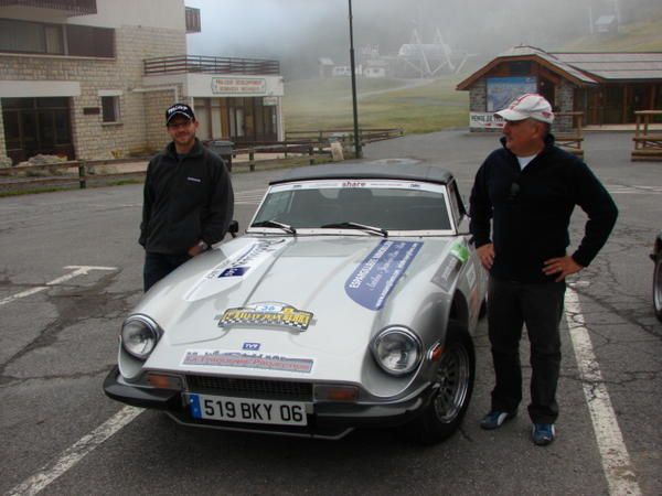 Cette fois, ce sont les deux TVR du team qui ont été engagées au célèbre rallye historique ! Le passage du col de la Bonette sous la neige restera un grand souvenir.