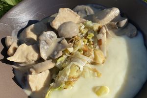 Fricassée de poulet sauce suprême 7💚6💙5💜 