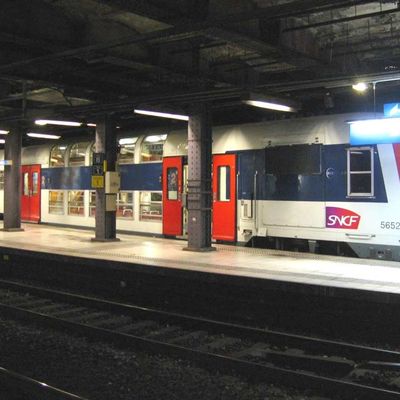 Les aléas d'une banlieusarde : machin