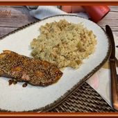 Pavés de saumon laqué et semoule épicée