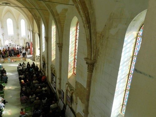  Groupe de la Tête à l'Est de Rennes dans l'église de Saint Julien des églantiers