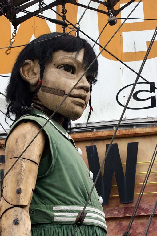 Les géants de Royal de Luxe dans les rues de Nantes 2009