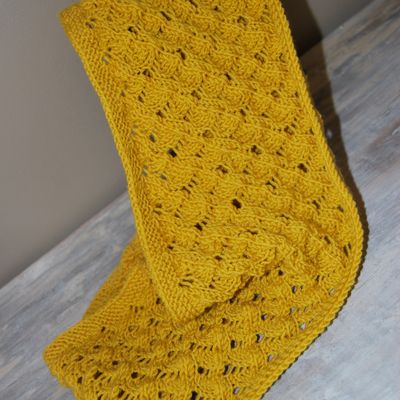 Snood en dentelle milanaise