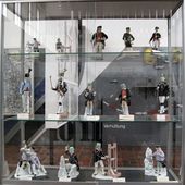 Ramsbeck, Bergbaumuseum, Vitrine mit Showpuppen.JPG