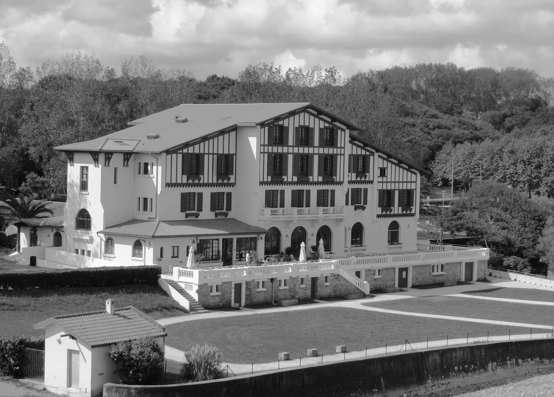 Villa Haïçabia ou Haizabia , Hendaye ( Pyrénées-Atlantiques 64 ) A