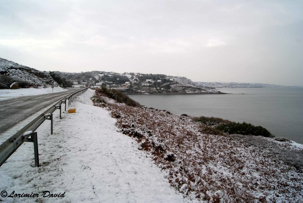 reportage photo de la neige tomber sur le nord cotentin le 27 novembre
2010