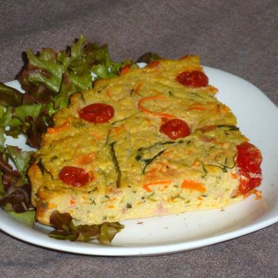 Galette salée à la semoule et aux légumes poivrées