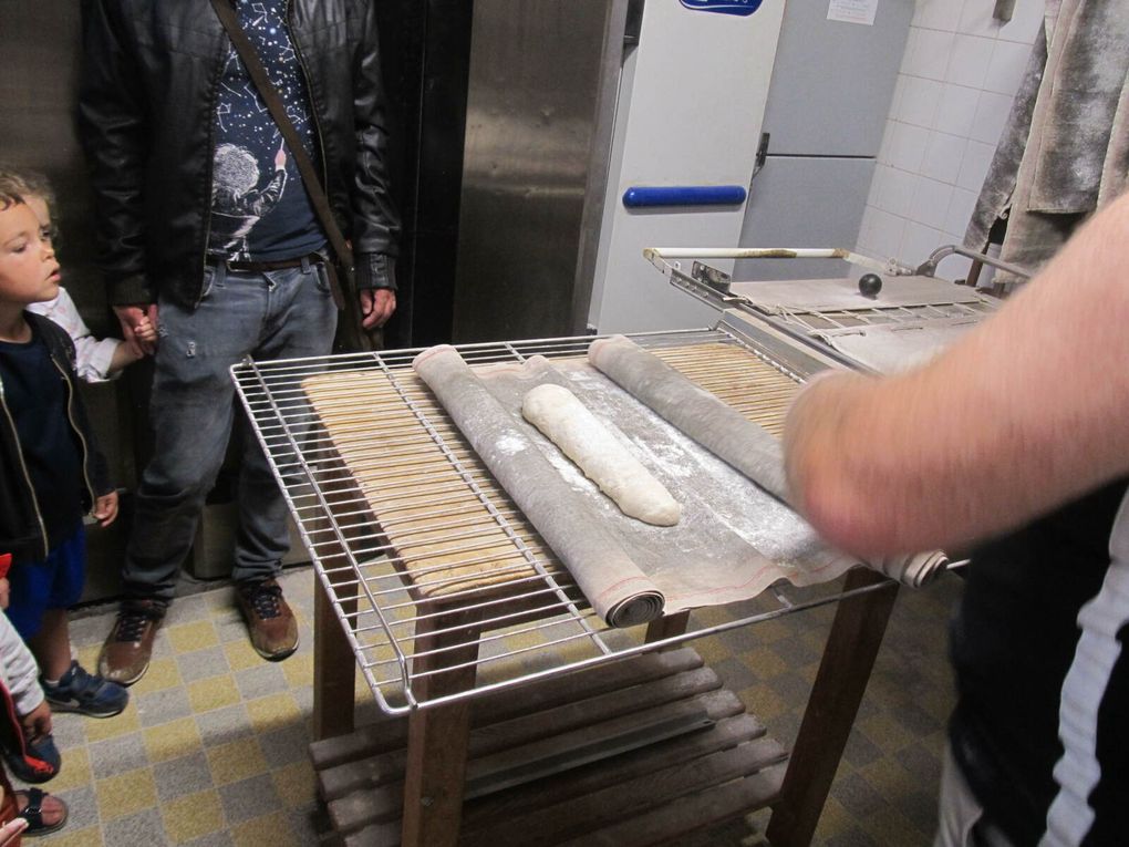 Visite de la boulangerie par les élèves de Vergoncey