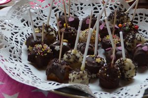 Recette de cake pop mûre-chocolat