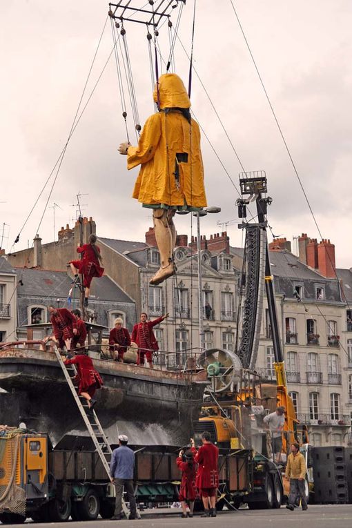 Album - Royal de Luxe Nantes 2009 Geante et Scaphandrier samedi 02