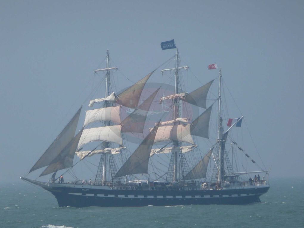 Voici les dix jours durant lesquels nous avons navigué vers Rouen et son Armada. Faisant route plus vite que prévu, nous passerons une demi journée devant l'Ile de Wight et une autre à l'ancre, à l'entrée de la Seine.