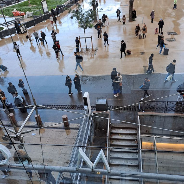 Diaporama Gare Montparnasse, vue sur la Place Raoul Dautry