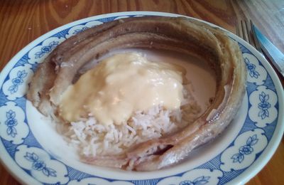 Roussette + riz sauce au beurre