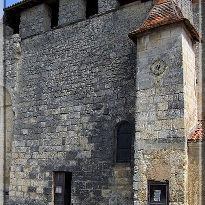 Diaporama maison forte et église fortifiée de Saint Privat des Prés