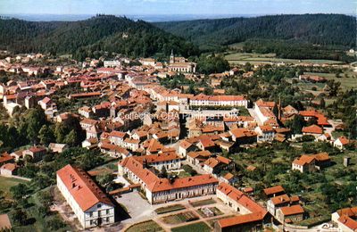 BRUYÈRES-VOSGES, les jardins de l'hôpital - Souvenirs