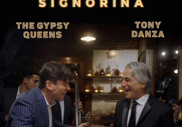 The Gypsy Queens & Tony Danza, le clip de Buona Sera Signorina