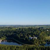 Une tour panoramique sur Neufchâteau et sa vallée du Lac