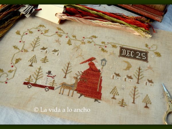 CHRISTMAS WINTERBERRY CABIN