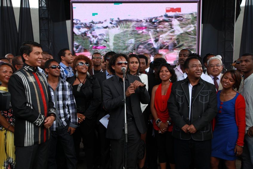 Dans le cadre du IIè anniversaire de la IVèRépublique, le couple présidentiel, Andry et Mialy Rajoelina, a inauguré le «Coliseum de Madagascar» sis à Antsonjombe. 2è partie. Photos: Harilala Randrianarison