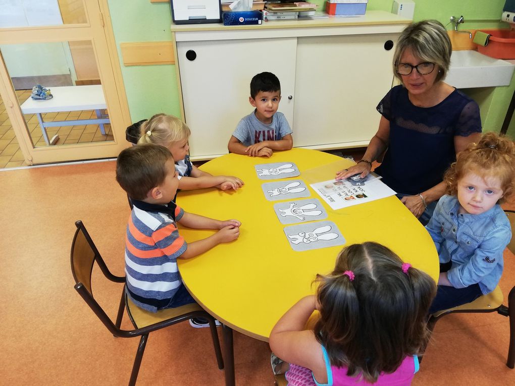 Tranches de vie scolaire des Petits...