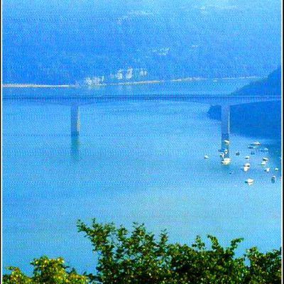 Lac de Vouglans - Le pont de la Pyle - Jura