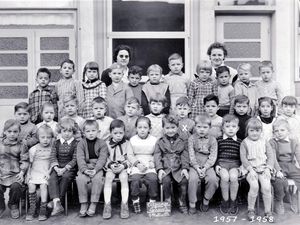 A l'école maternelle de la Poste (aujourd'hui école maternnelle La Lorraine)