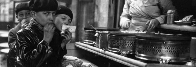 LES CREPES DE LA CHANDELEUR .