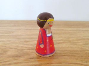 DIY - De petites poupées en bois à personnaliser