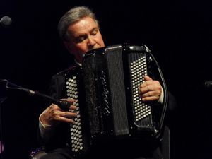 marcel azzola, un accordéoniste de légende qui fut le précurseur de l'accordéon classique et jazz