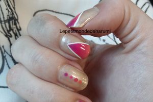 Gradient geometric nail art